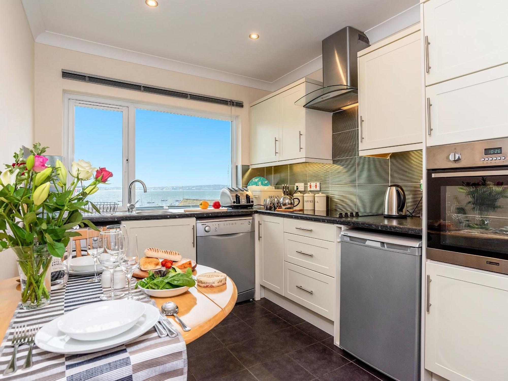 9 Dolphin Court Brixham Exterior foto